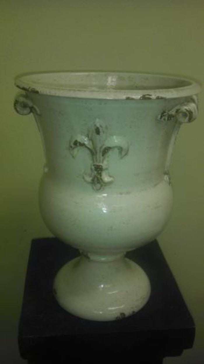 Ivory Aprille Urn