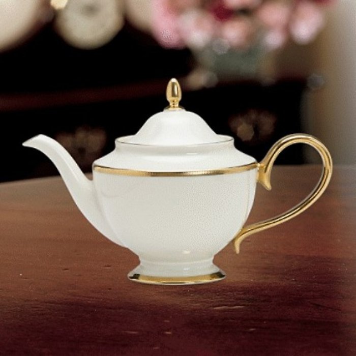 Tuxedo Tea Pot