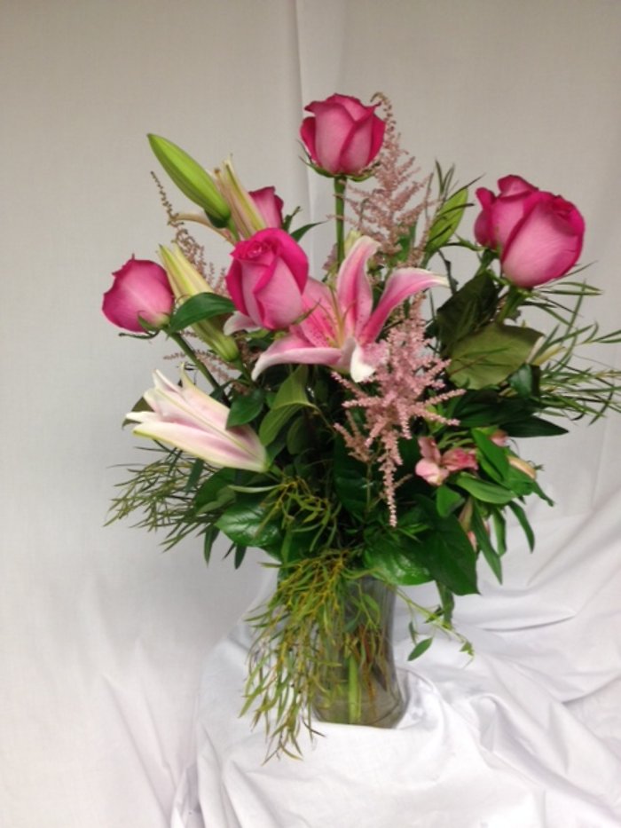 Delta Zeta Roses and lilies